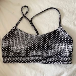 Lululemon Flow Y bra Nulu, size 6, black and white